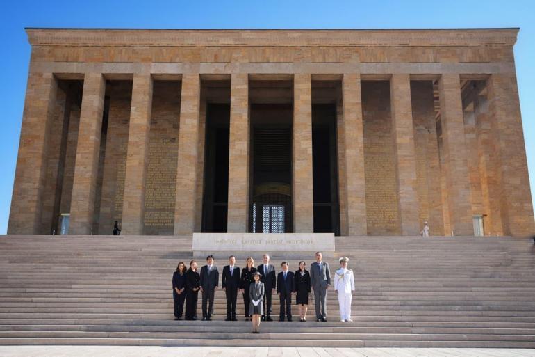 Japonya Prensesi Akiko Mikasa, Anıtkabiri ziyaret etti