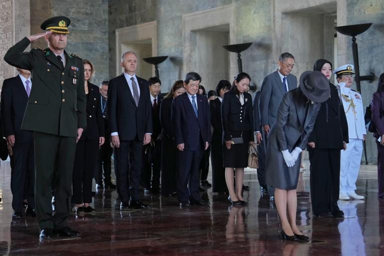 Japonya Prensesi Akiko Mikasa, Anıtkabiri ziyaret etti