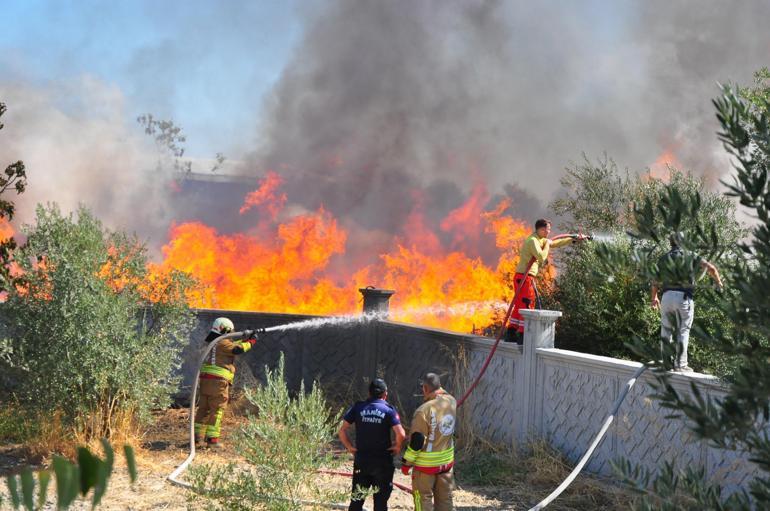 Manisadaki palet fabrikası yangını kontrol altında