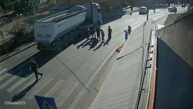 Yaya geçidinden koşan 9 yaşındaki Ahmete otomobil çarptı; kaza kamerada