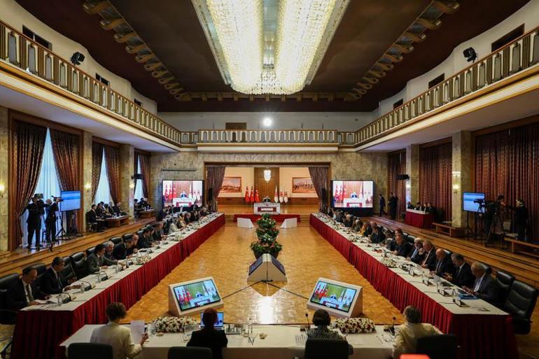 Terörsüz Türkiye komisyonu, akademisyenleri dinledi