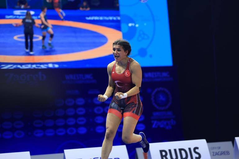 Nesrin Baş, Dünya Güreş Şampiyonası’nda finale çıktı