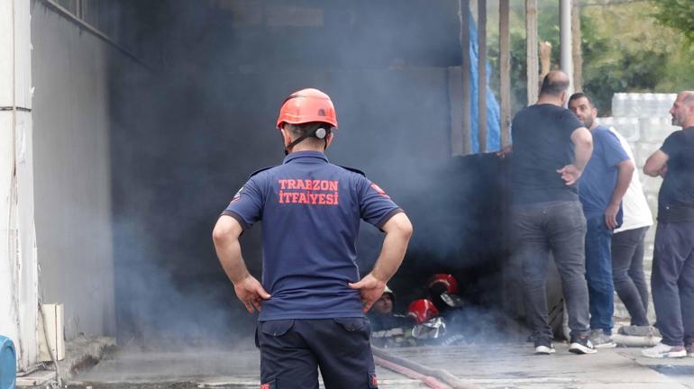Trabzon’da alışveriş merkezindeki yangında alevler yeniden yükseldi