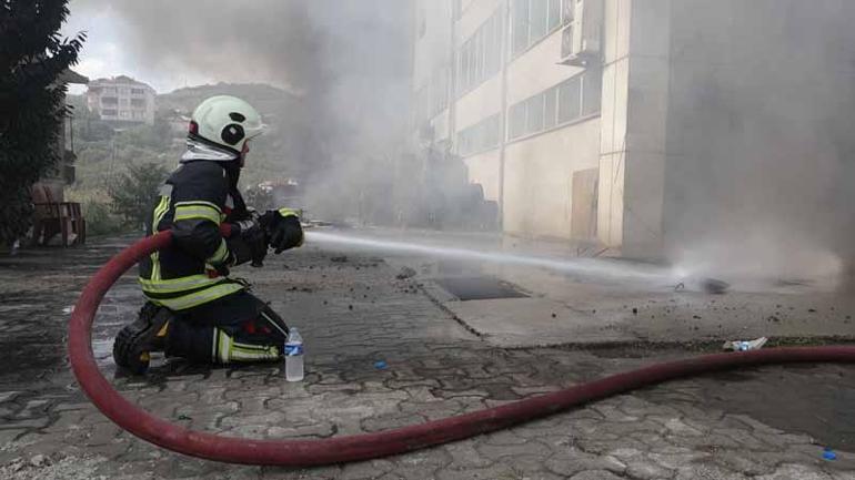 Trabzon’da alışveriş merkezindeki yangında alevler yeniden yükseldi