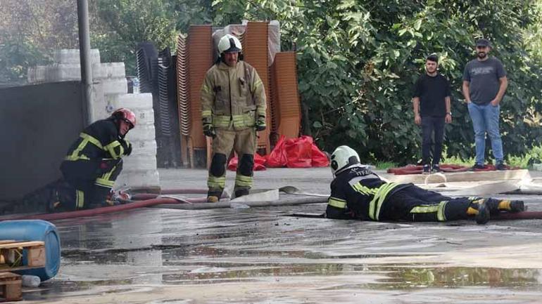 Trabzon’da alışveriş merkezindeki yangında alevler yeniden yükseldi
