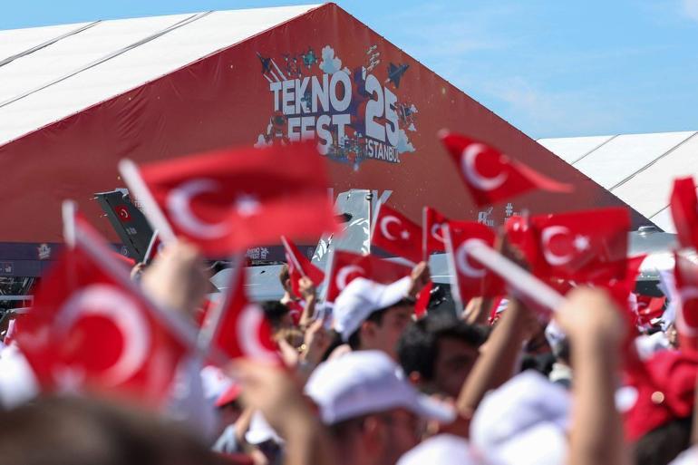 TEKNOFEST İstanbula ikinci gününde ziyaretçi akını