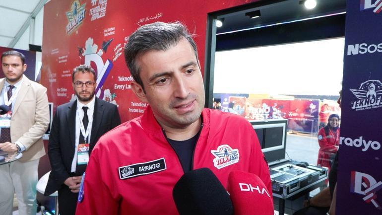 Selçuk Bayraktar, TEKNOFEST’te Demirören Medya standını ziyaret etti