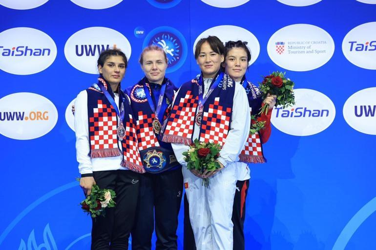 Milli güreşçi Nesrin Baş, dünya ikincisi oldu