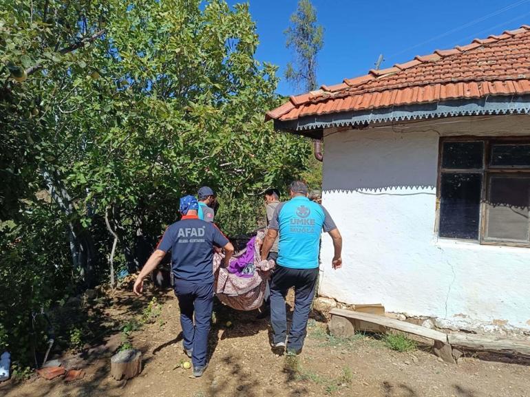 Muğla Köyceğizdeki orman yangınında 108 ev boşaltıldı, 357 kişi tahliye edildi