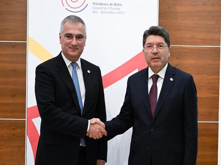 Bakan Tunçtan peş peşe önemli görüşmeler