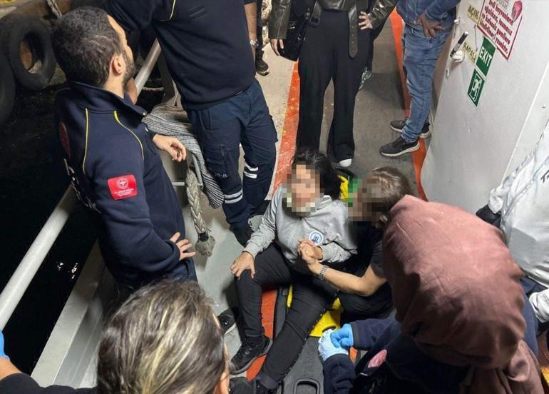 Beşiktaş - Üsküdar motoru, kuru yük gemisi ile çarpıştı: 12 yaralı