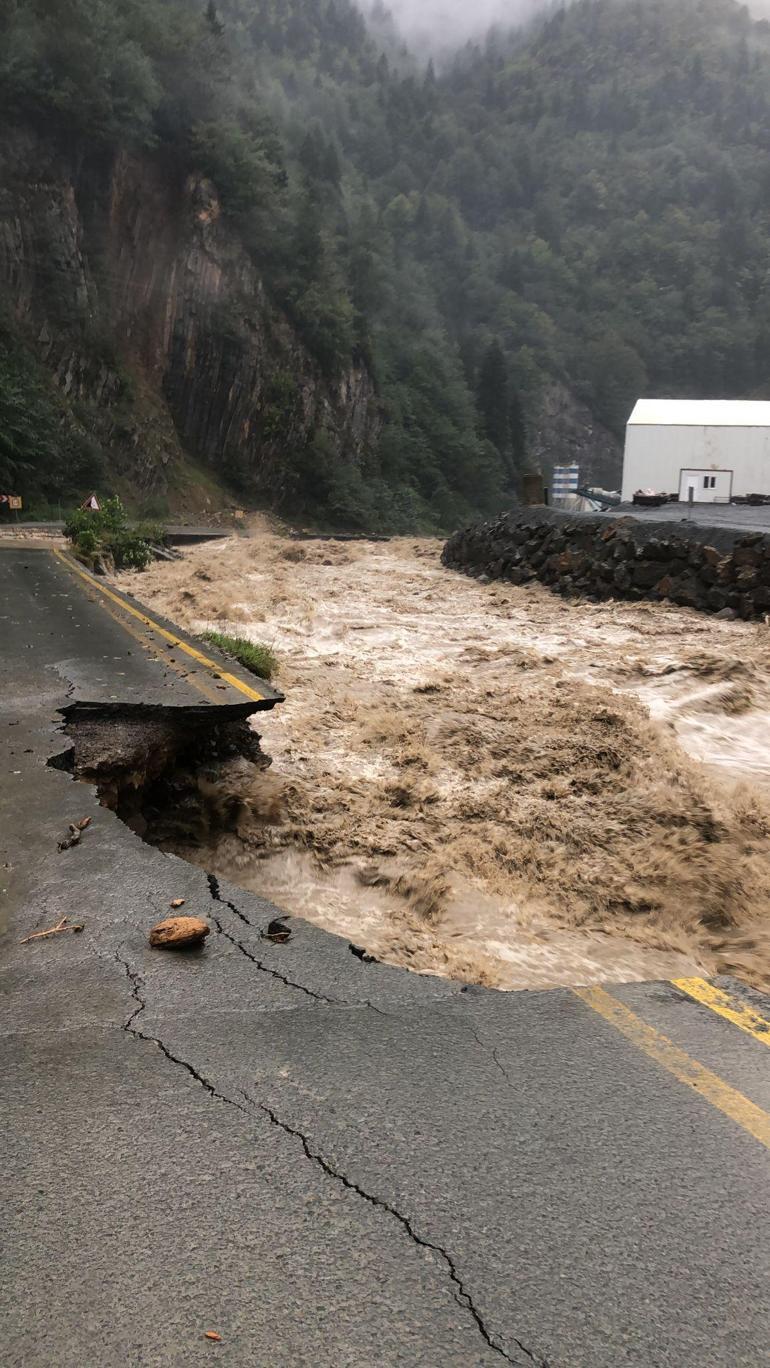 Rizede yağış, sel ve heyelana neden oldu