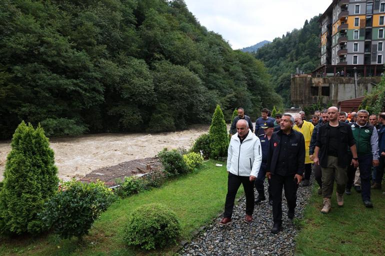 Rizede yağış, sel ve heyelana neden oldu