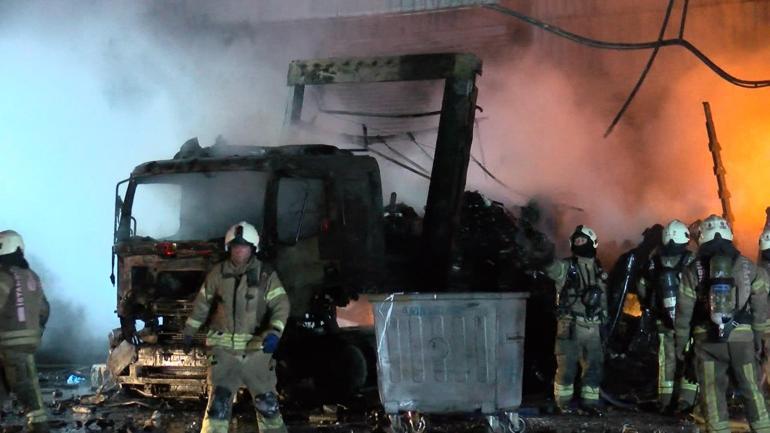 Başakşehirde sanayi bölgesinde kargo deposunda yangın; çok sayıda araç zarar gördü