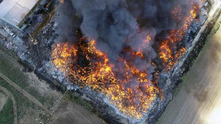 Adanada geri dönüşüm fabrikasında çıkan yangın kontrol altında