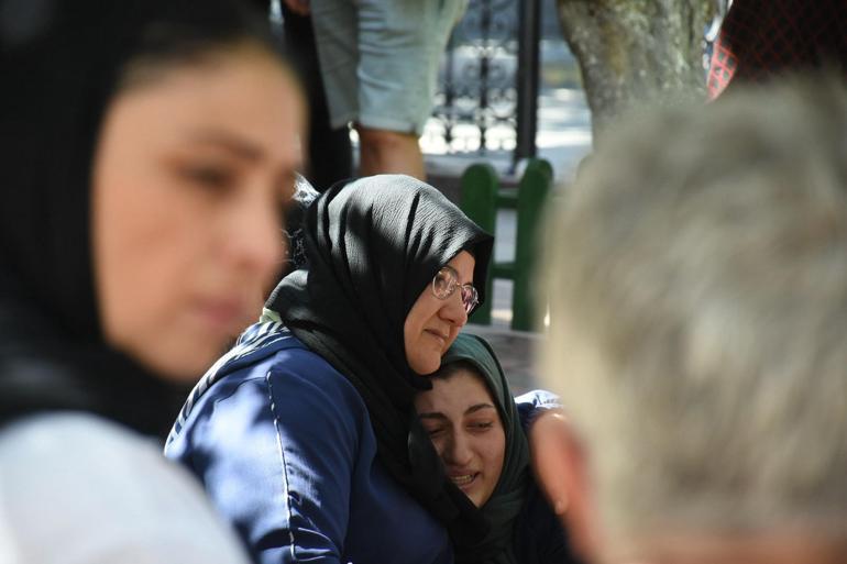 Eşya taşıma sırasında üzerine koltuk düşen 9 yaşındaki Ebrar öldü