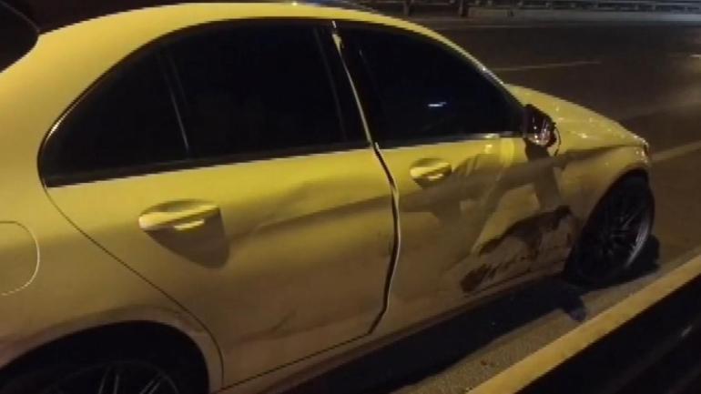 Ataşehir TEM bağlantı yolunda otomobil bariyere çarptı: 1i ağır 3 yaralı