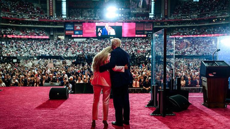 Trump, Arizonada Charlie Kirkü anma törenine katıldı