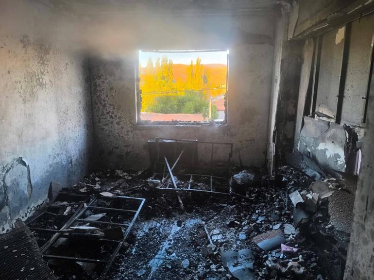 Afyonkarahisarda daire yangını: 1 ölü