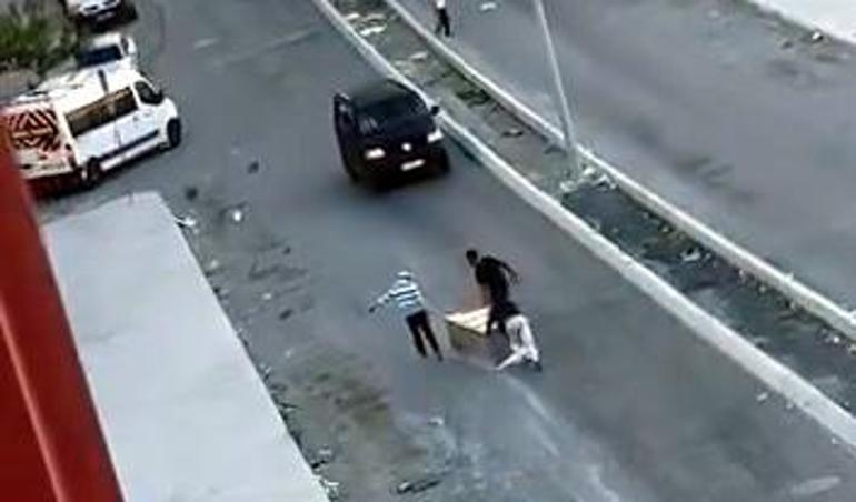 Esenyurt’ta metal dolap hırsızlığı kamerada