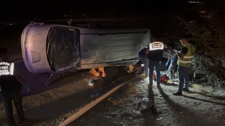 Gaziantep’te lastiği patlayan minibüs takla attı: 2 ölü, 8 yaralı