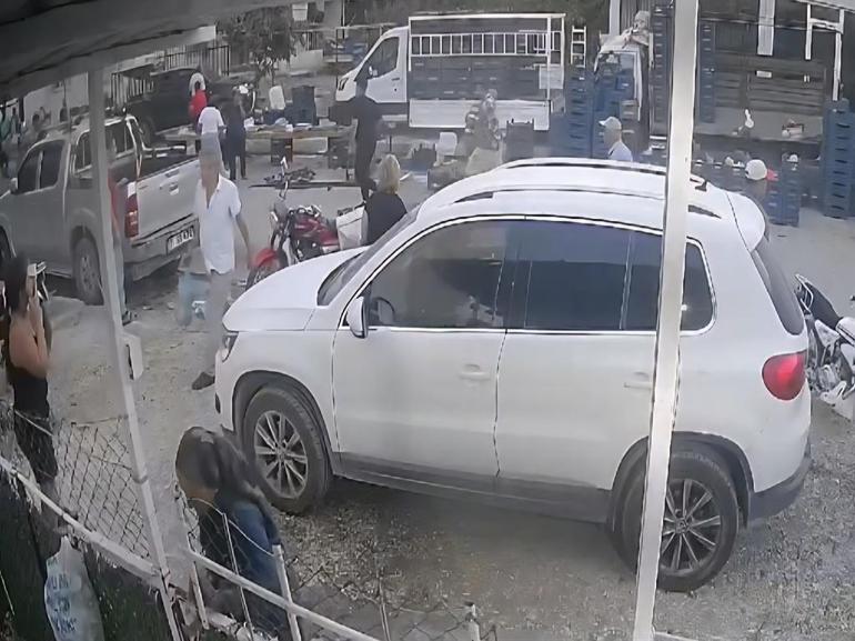 Hatay’da pazarcıların kavgası; 1 yaralı