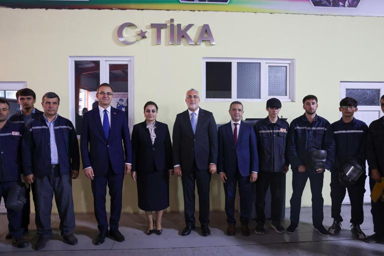 Bakan Işıkhan, Tacikistanda