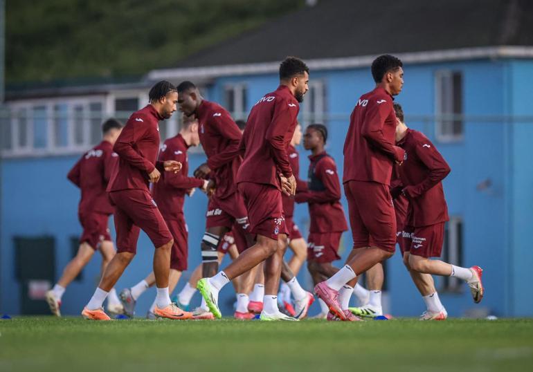 Taraftar gruplarından Trabzonspora moral ziyareti