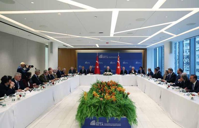 Cumhurbaşkanı Erdoğan, ABDli düşünce kuruluşu temsilcileriyle Türkevinde bir araya geldi