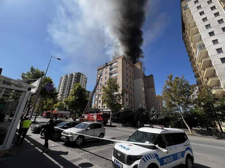 8 katlı binanın çatısında çıkan yangın söndürüldü