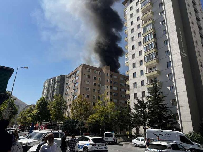 8 katlı binanın çatısında çıkan yangın söndürüldü