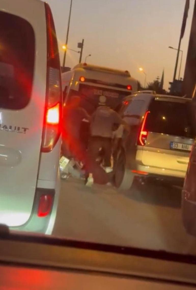 Mersin’de trafik kavgası kamerada