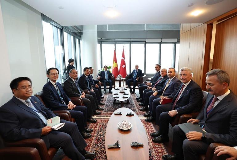 Cumhurbaşkanı Erdoğandan peş peşe kritik temaslar