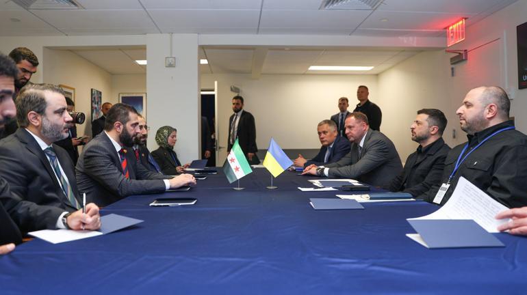 Ukrayna Devlet Başkanı Zelenskiy ile Suriye Cumhurbaşkanı Şara bir araya geldi
