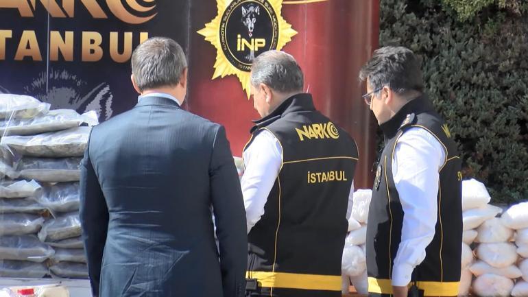 İstanbulda 696 kilogram uyuşturucu madde ve 1,5 milyon hap ele geçirildi: 13 kişi tutuklandı