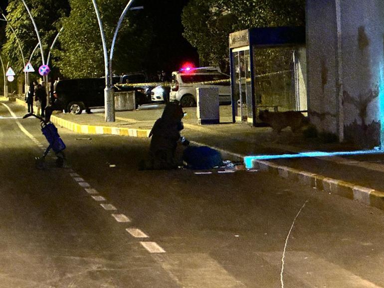 Tunceli’de otobüs durağındaki şüpheli çanta fünye ile patlatıldı