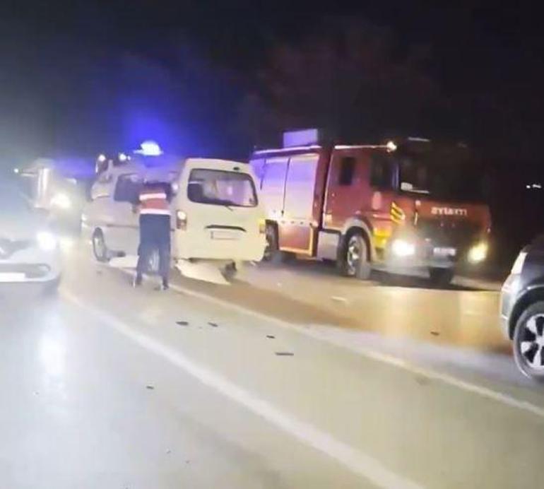 Gaziantepte 2 otomobil çarpıştı; 1 ölü, 3 yaralı