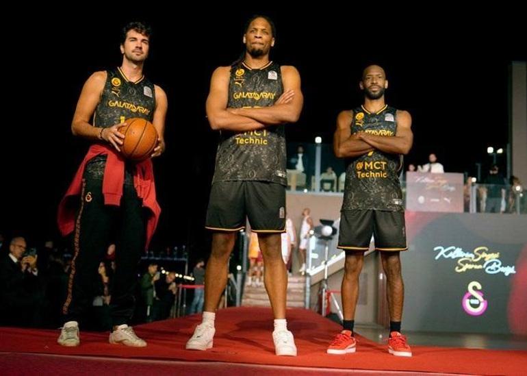 Galatasaray Adası’nda görkemli forma lansmanı gecesi