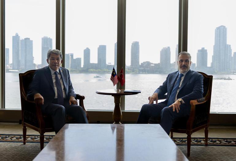 Bakan Fidandan peş peşe önemli görüşmeler