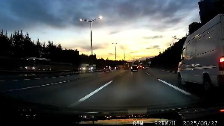 Gaziosmanpaşada makas atan sürücü kazaya neden oldu