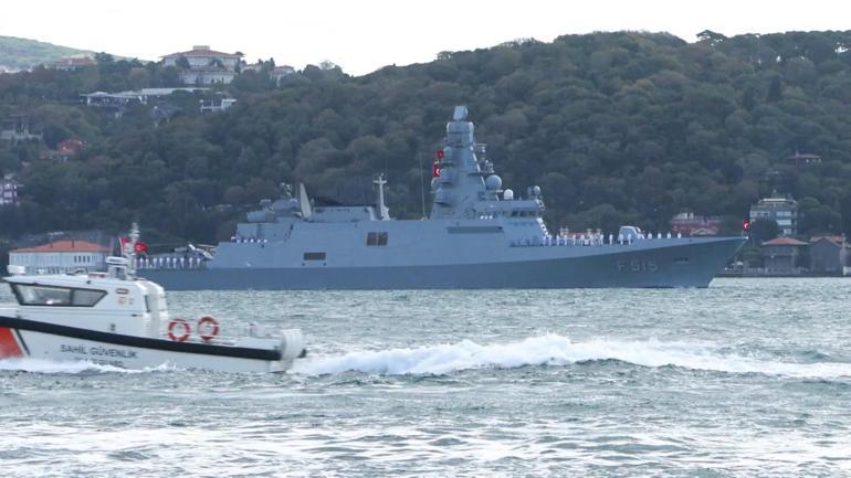 Preveze Deniz Zaferinin 487nci yıl dönümünde İstanbul Boğazında geçit töreni