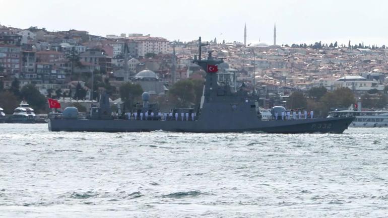 Preveze Deniz Zaferinin 487nci yıl dönümünde İstanbul Boğazında geçit töreni