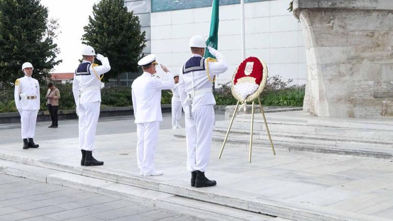 Preveze Deniz Zaferinin 487nci yıl dönümünde İstanbul Boğazında geçit töreni