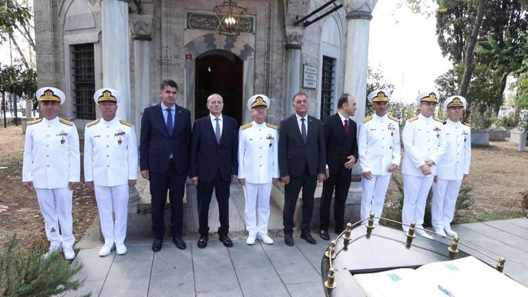 Preveze Deniz Zaferinin 487nci yıl dönümünde İstanbul Boğazında geçit töreni