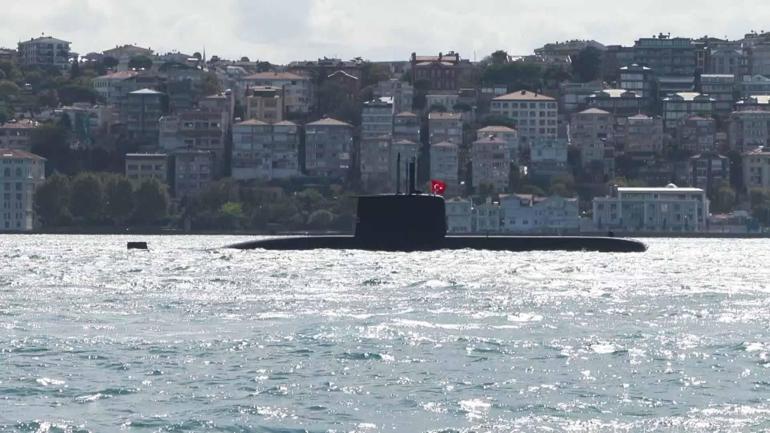 Preveze Deniz Zaferinin 487nci yıl dönümünde İstanbul Boğazında geçit töreni