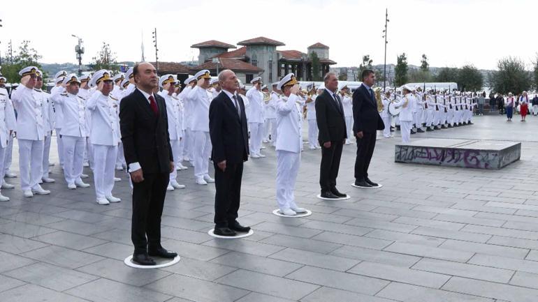 Preveze Deniz Zaferinin 487nci yıl dönümünde İstanbul Boğazında geçit töreni