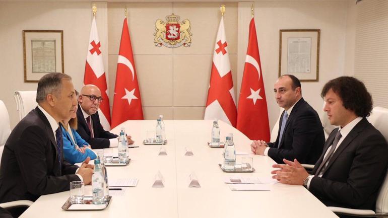 Bakan Yerlikaya, Gürcistan Başbakanı Kobakhidze ile görüştü