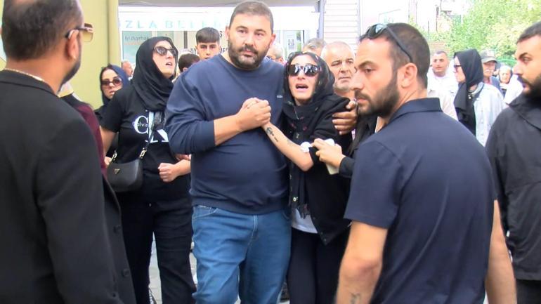 Şarkıcı Güllü son yolculuğuna uğurlandı