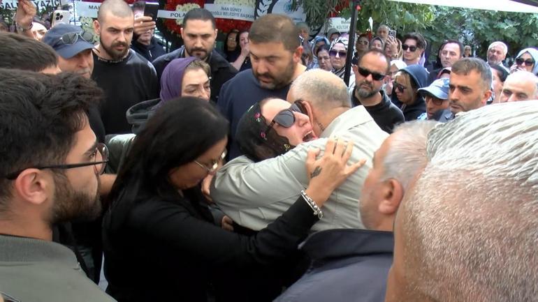 Şarkıcı Güllü son yolculuğuna uğurlandı