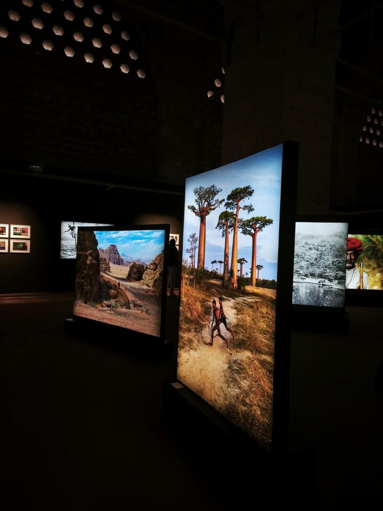 Bakan Ersoy, İstanbul Kültür Yolu Festivali sergilerini gezdi